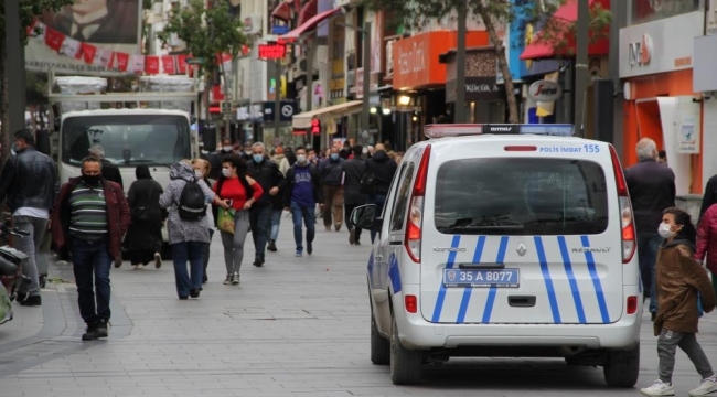 İzmir'de tedbirlere uymayanlara 1 milyon 489 bin lira ceza