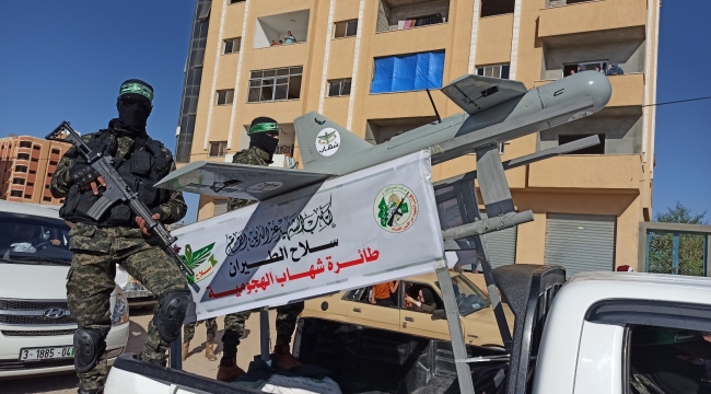 El-Kassam Tugayları, Gazze Şeridi'nde askeri geçit töreni düzenledi