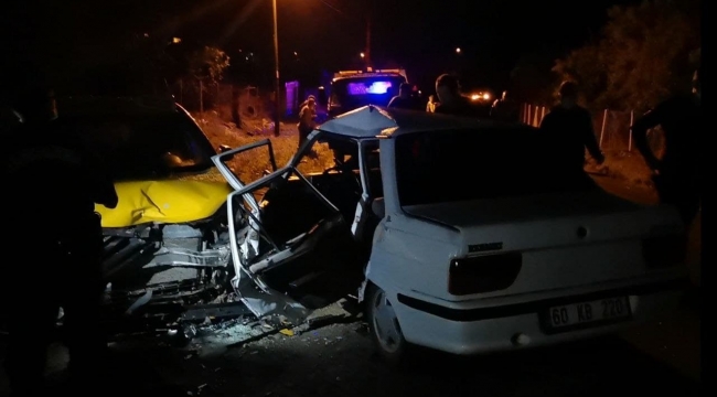 Tokat'ta iki otomobil çarpıştı: 6 yaralı
