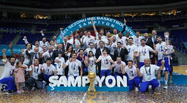 ING Basketbol Süper Ligi Play-Off final serisinde Fenerbahçe Beko'yu 93-66 mağlup eden Anadolu Efes seride durumu 3-0 yaparak şampiyon oldu.