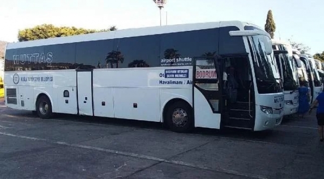Bodrum'da Rus turistin düşürdüğü bin 200 doları otobüs şoförü teslim etti