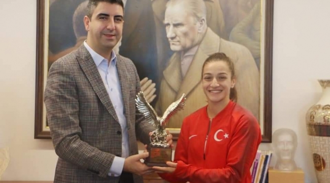 Kartal'ın gururu Çakıroğlu'dan olimpiyatlarda gümüş madalya