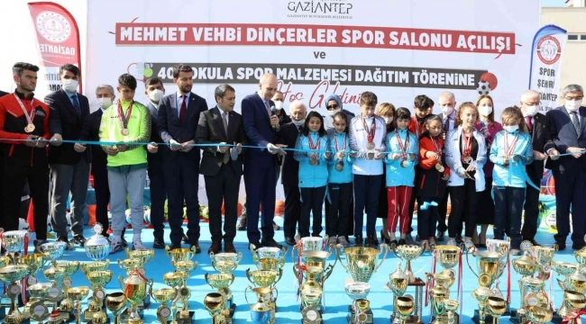 Mehmet Vehbi Dinçerler Spor Salonu'nun resmi açılışı yapıldı